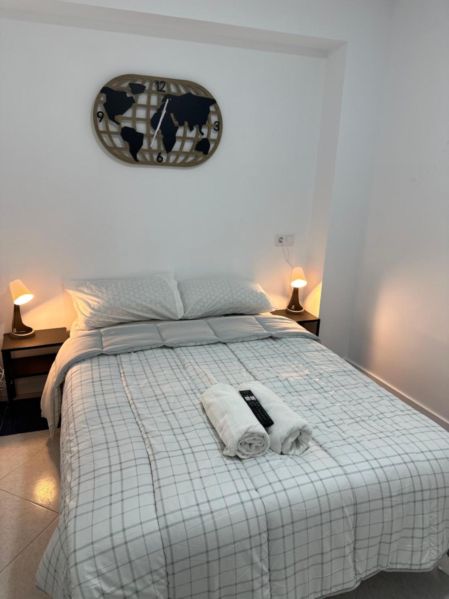 Rooms Mediavilla Madri Exterior foto