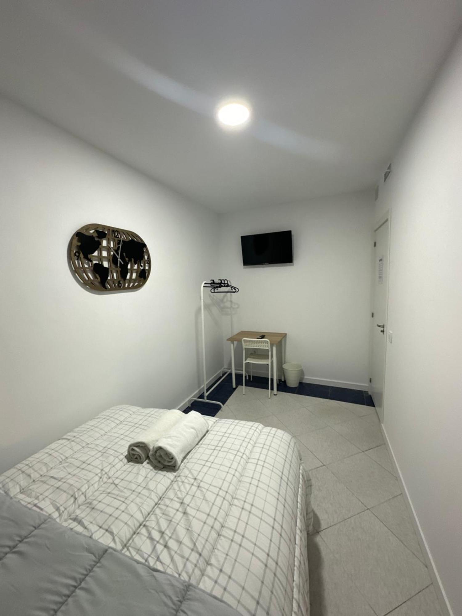 Rooms Mediavilla Madri Exterior foto